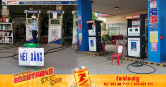 ស្ថានីយ៍ប្រេងឥន្ធនៈរាប់សិបកន្លែងនៅខេត្ត ២ របស់វៀតណាម ត្រូវបង្ខំចិត្តបិទទ្វារ ដោយសារមិនមានសាំងសម្រាប់ផ្គត់ផ្គង់