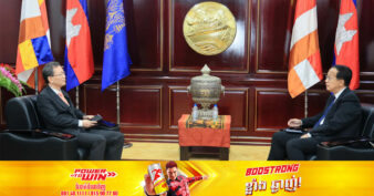 កម្ពុជា ស្នើសុំឱ្យកូរ៉េជួយជំរុញ និងលើកទឹកចិត្តអ្នកវិនិយោគទុនកូរ៉េមកបណ្តាក់ទុនរកស៊ីលើអាជីវកម្មផលិតកែច្នៃ និងឧស្សាហកម្មយានយន្ត នៅកម្ពុជា