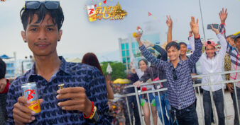 អីក៏ហេងម៉្លេះ! ទិញអស់ពីកំប៉ុងគាស់ចេញឡានខ្លាញ់គោស៊េរីថ្មីភ្លាមៗក្នុងប៊ូសស្រ្តងសង្ក្រាន្តខេត្តកំពត